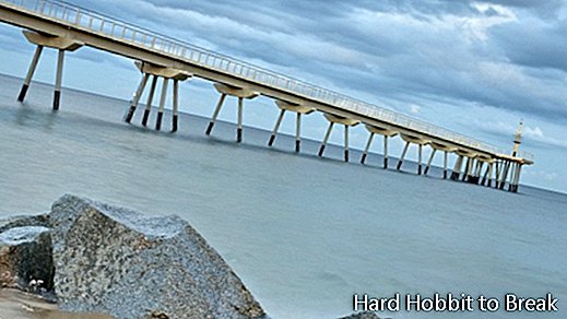 Naftos tilto paplūdimys