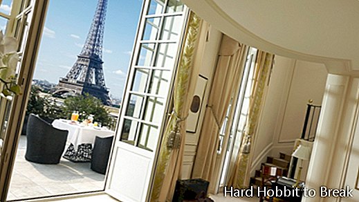 Hotel-kula-Eiffelov