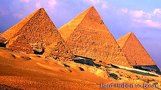 Gizos piramidės