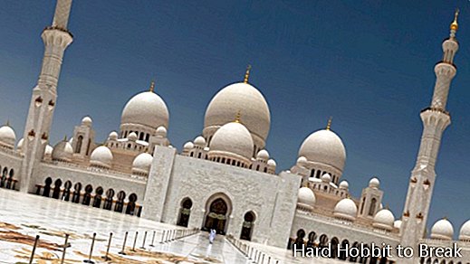 Sheikh-Zayedin moskeija