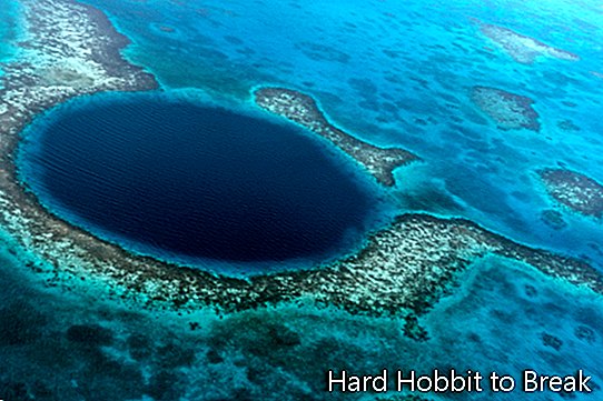 τη μεγάλη μπλε τρύπα του Belize